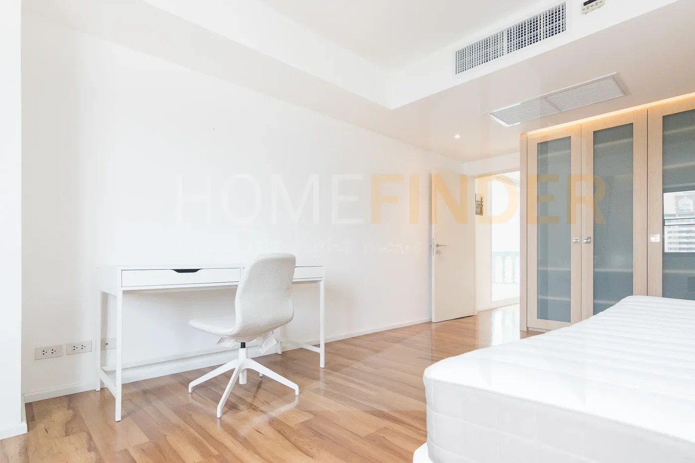 รูป Royal Castle 2 bedrooms, for rent - รูปที่ 4/14