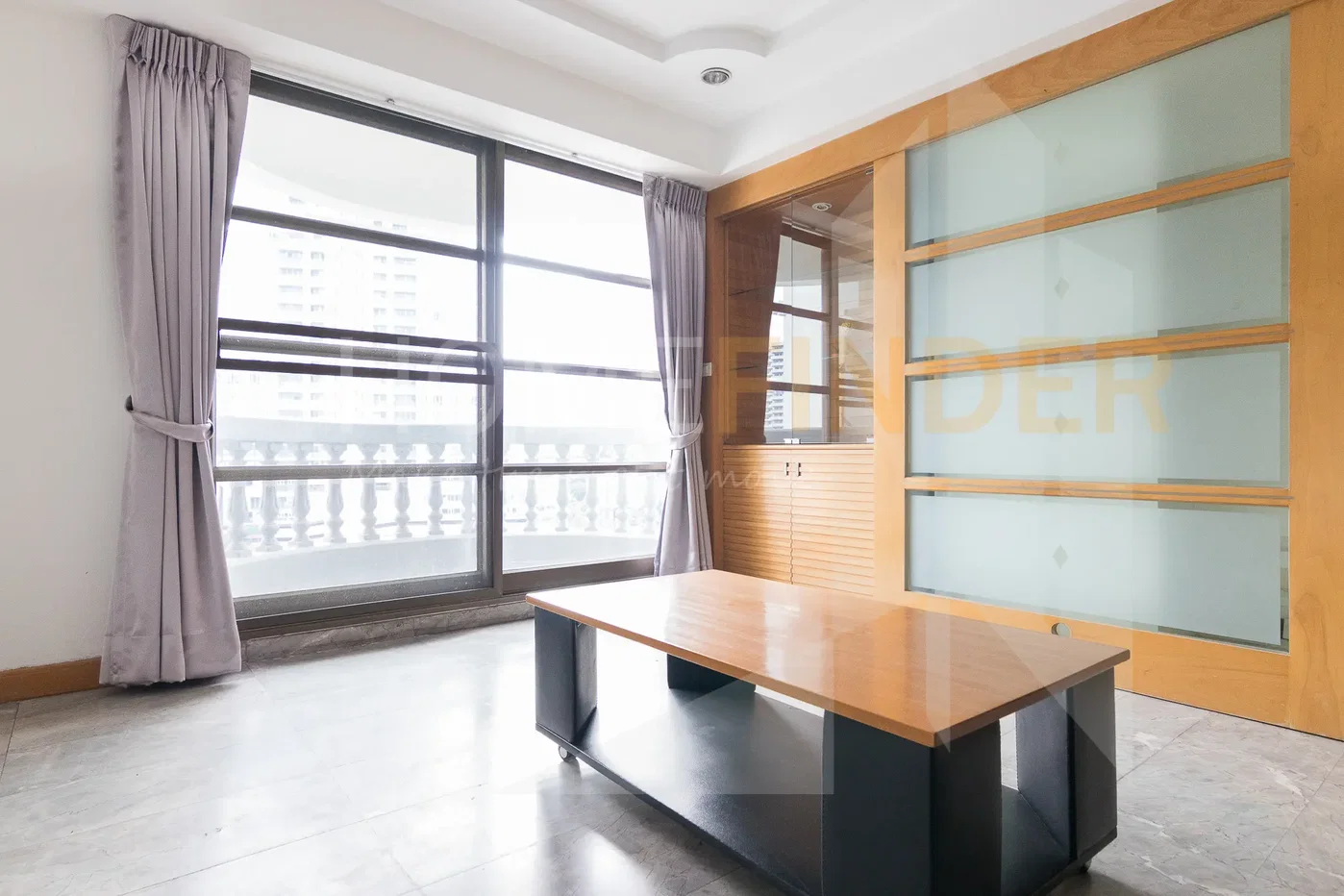 picture Royal Castle 3 bedrooms, for rent - 7/22