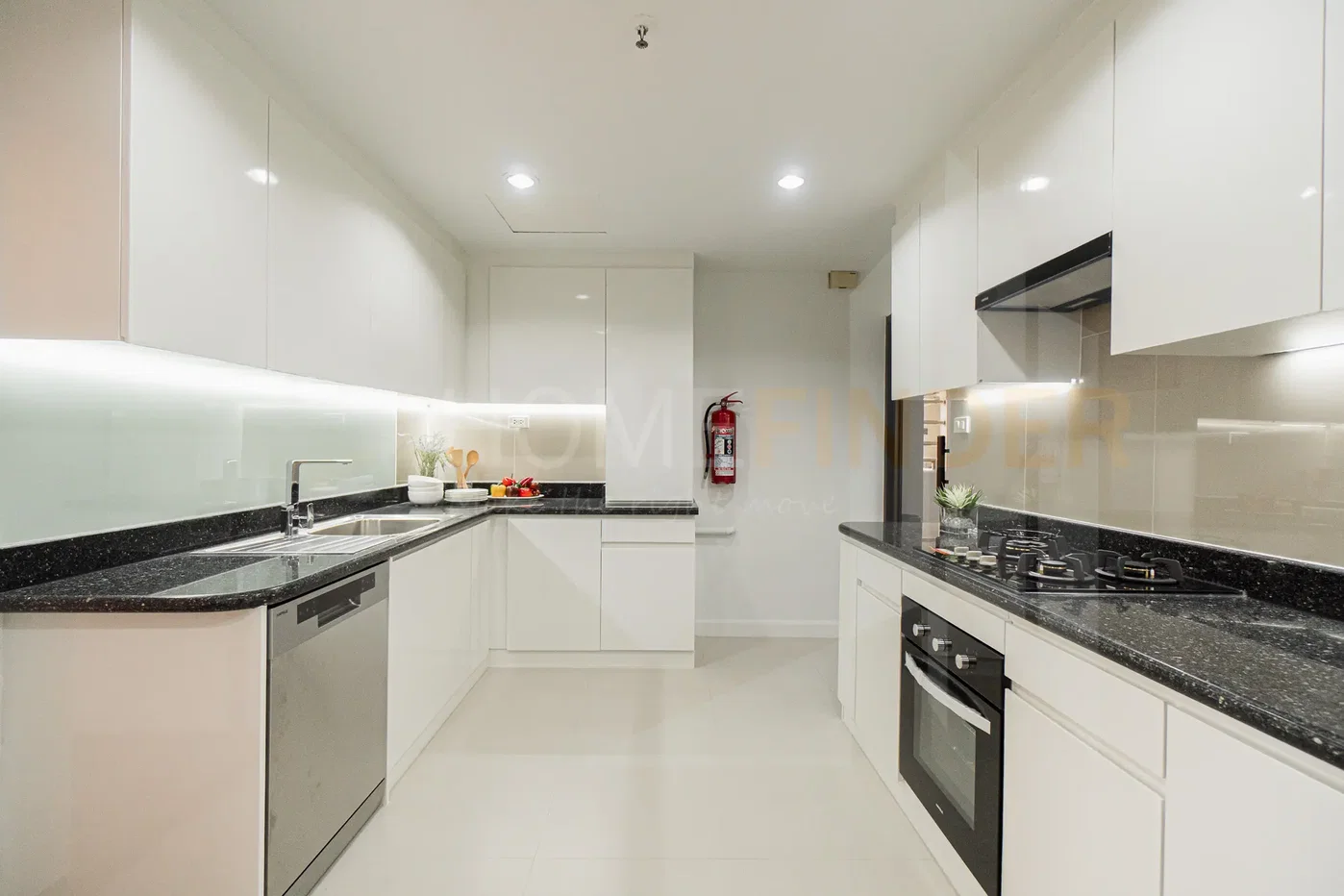 picture Mayfair Garden 3 bedrooms, for rent - 4/10