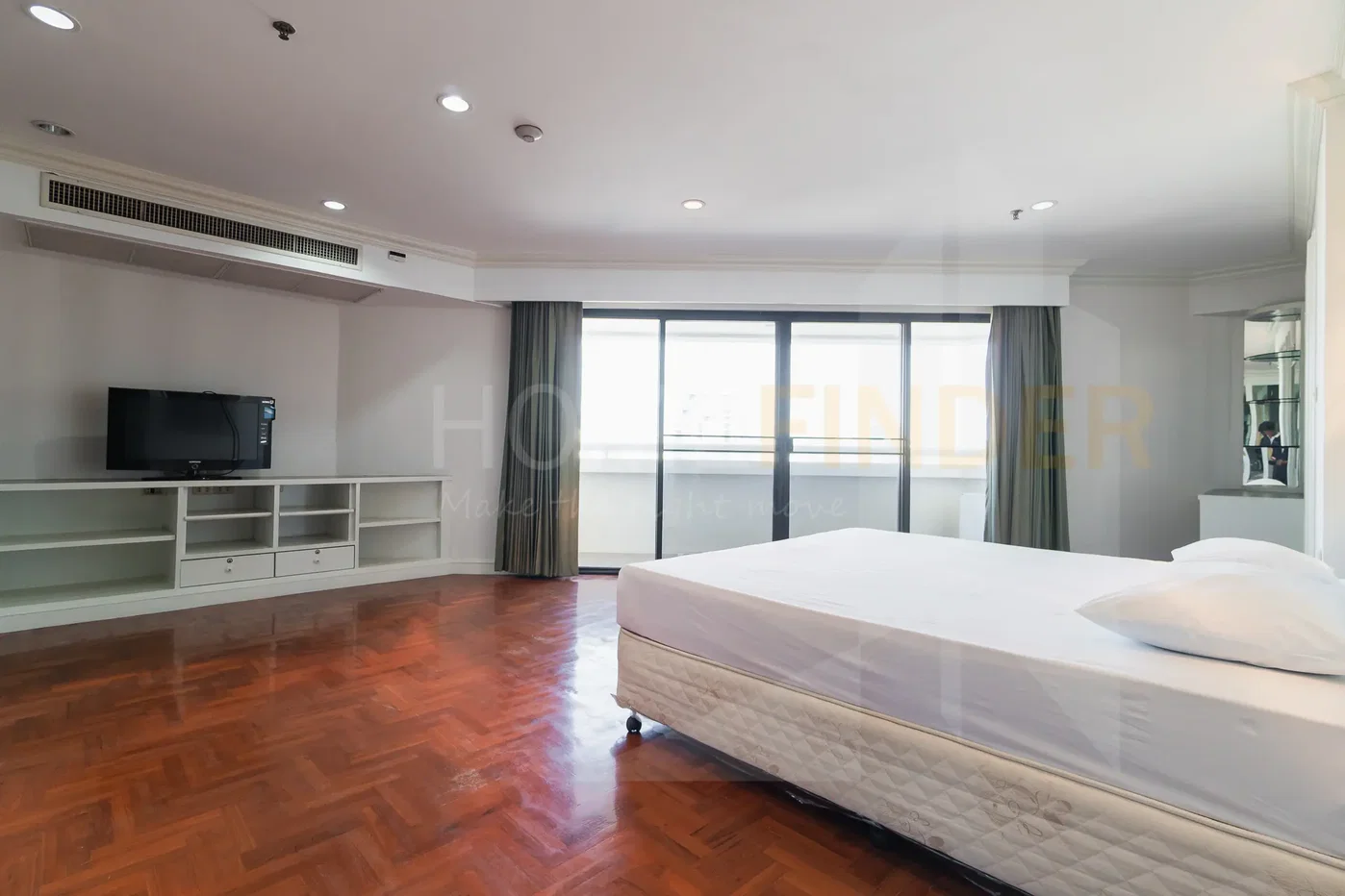 picture Baan Suanpetch condominium 3 bedrooms, for rent - 9/21