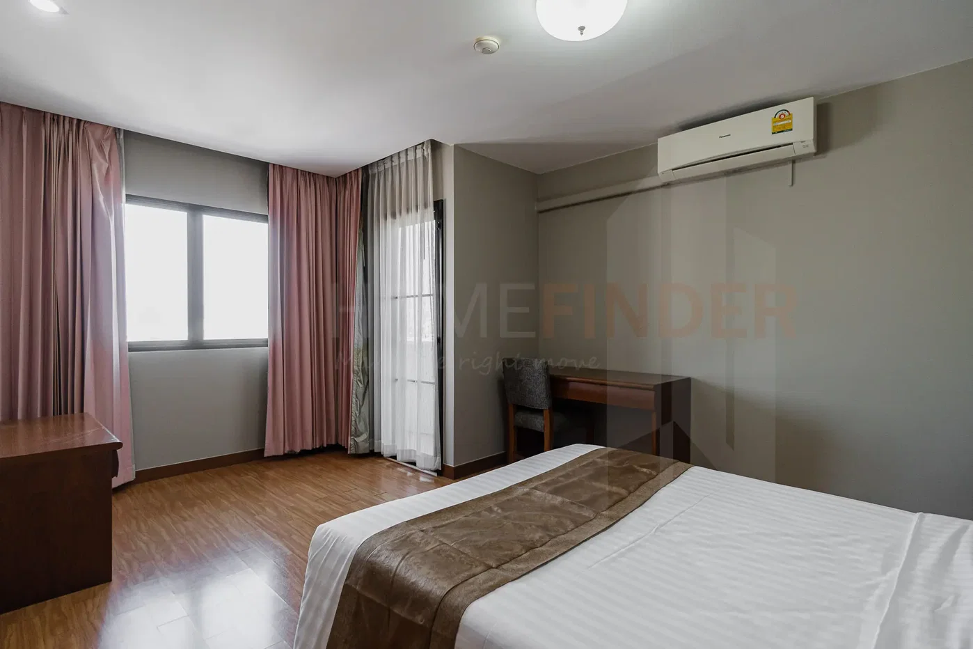 picture United Tower 2 bedrooms, for rent - 7/14