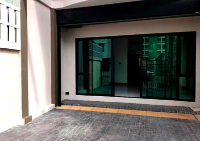 คอนโดให้เช่า : 1 ห้องนอน | 1 ห้องน้ำ | BTS Asok | 32 ตร.ม. | 28,000 บาท/เดือน | ชั้น 28 — Edge Sukhumvit 23 กรุงเทพฯ