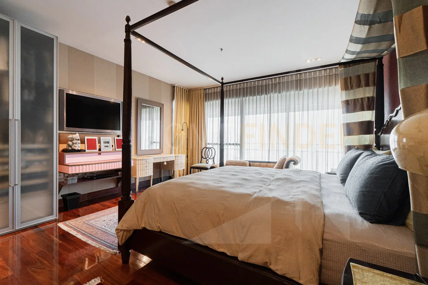 picture The Madison 4 bedrooms, for rent - 9/18