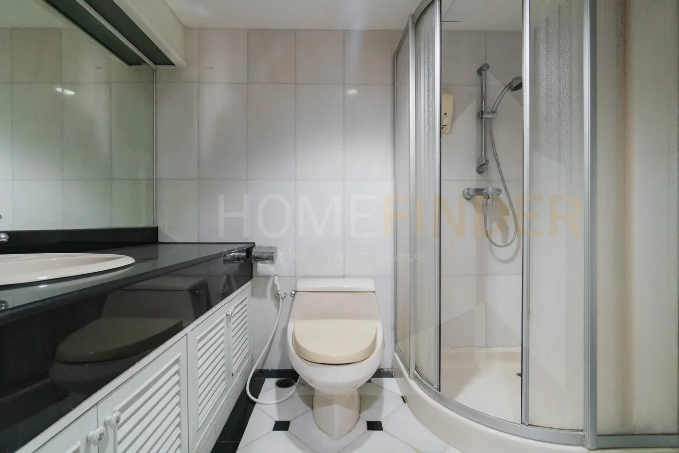 picture Baan Suanpetch condominium 3 bedrooms, for rent - 17/21