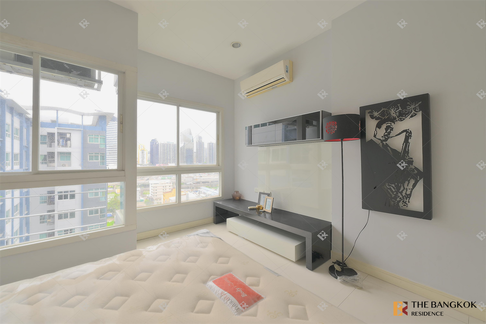 Room available, great price PG Rama 9 Condominium near MRT Rama 9 Station