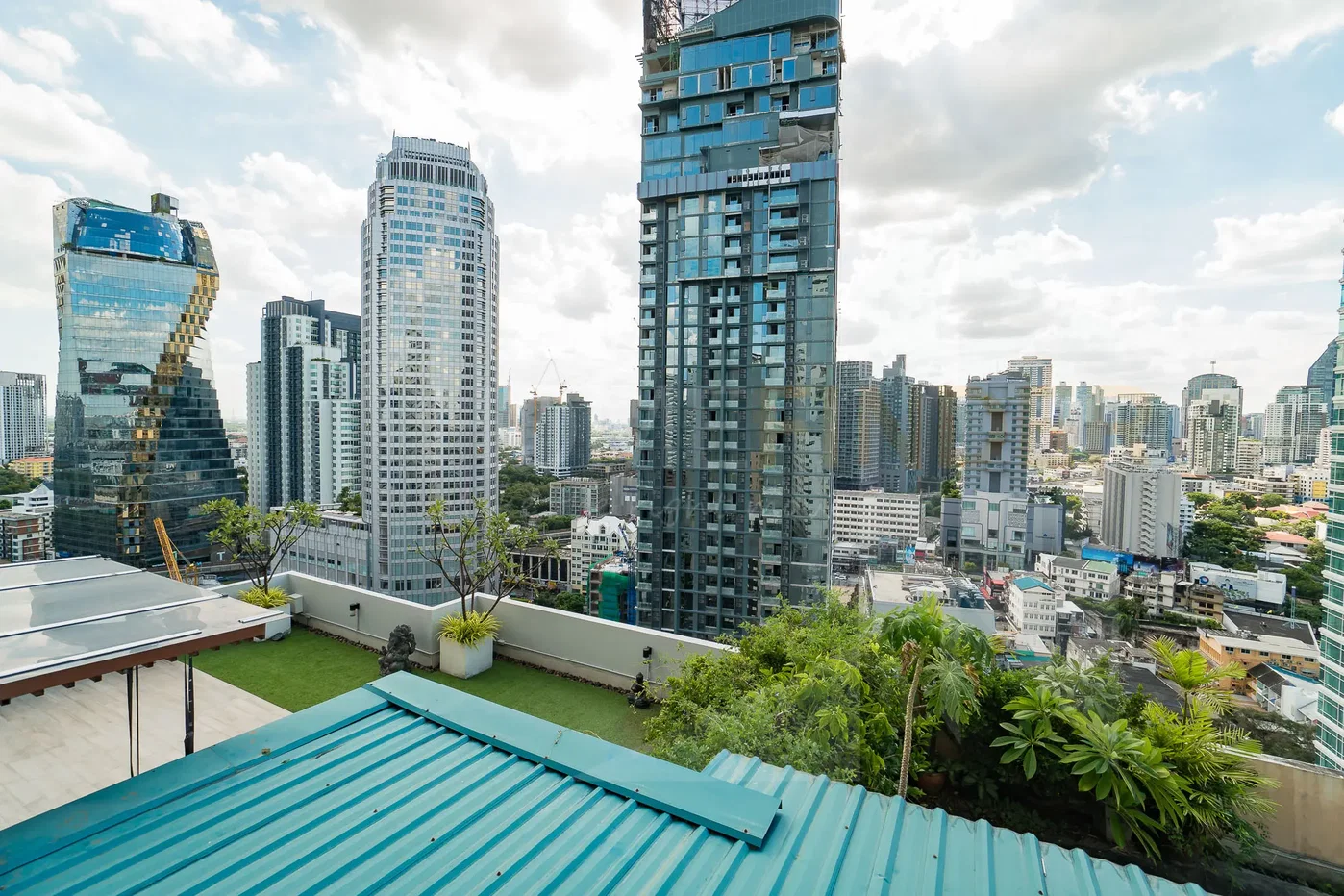 picture Top View Tower condominium 2 bedrooms, for rent - 14/14