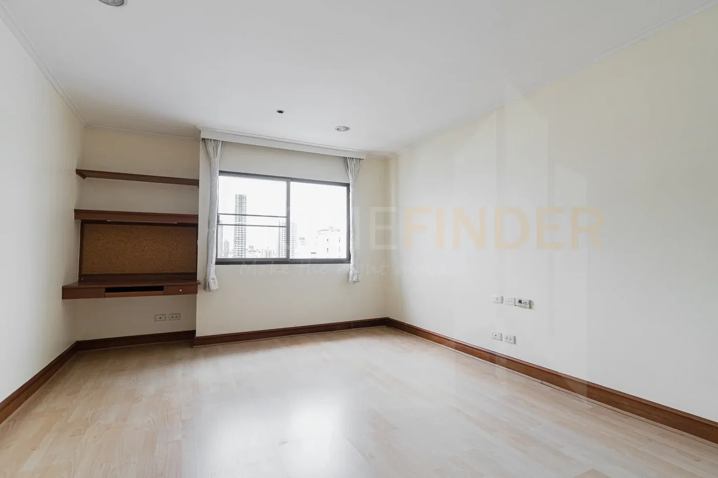 picture Kallista Mansion 3 bedrooms, for rent - 6/9