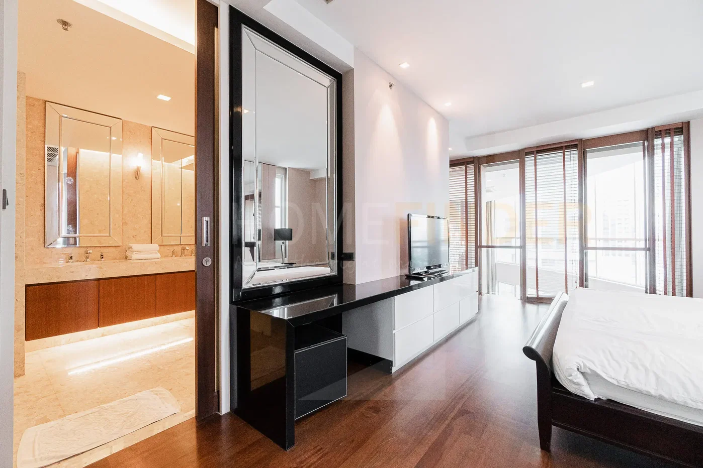 รูป The Rajdamri 3 bedrooms, for rent - รูปที่ 11/16