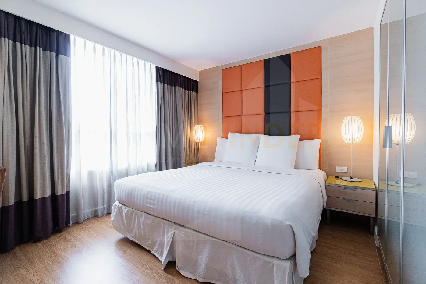 รูป Urbana Langsuan (Executive) 2 bedrooms, for rent - รูปที่ 6/9
