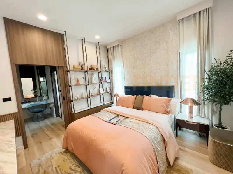 picture Burasiri Krungthep Kreetha 5 bedrooms, for rent - 8/12
