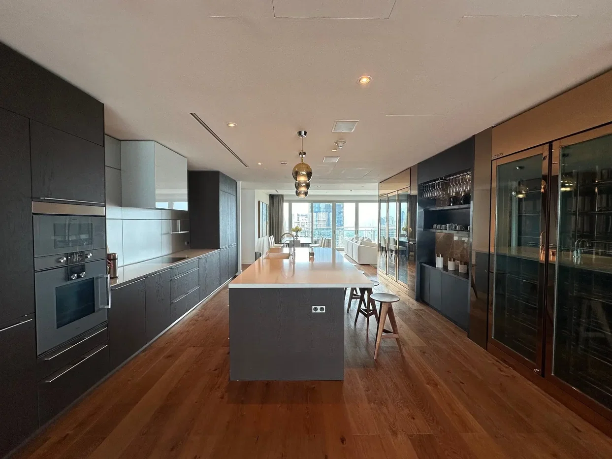 picture 185 Rajadamri 3 bedrooms, for sale - 8/16