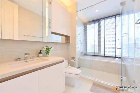 Q Langsuan near BTS Ratchadamri Best Location Condo for City Dwellers