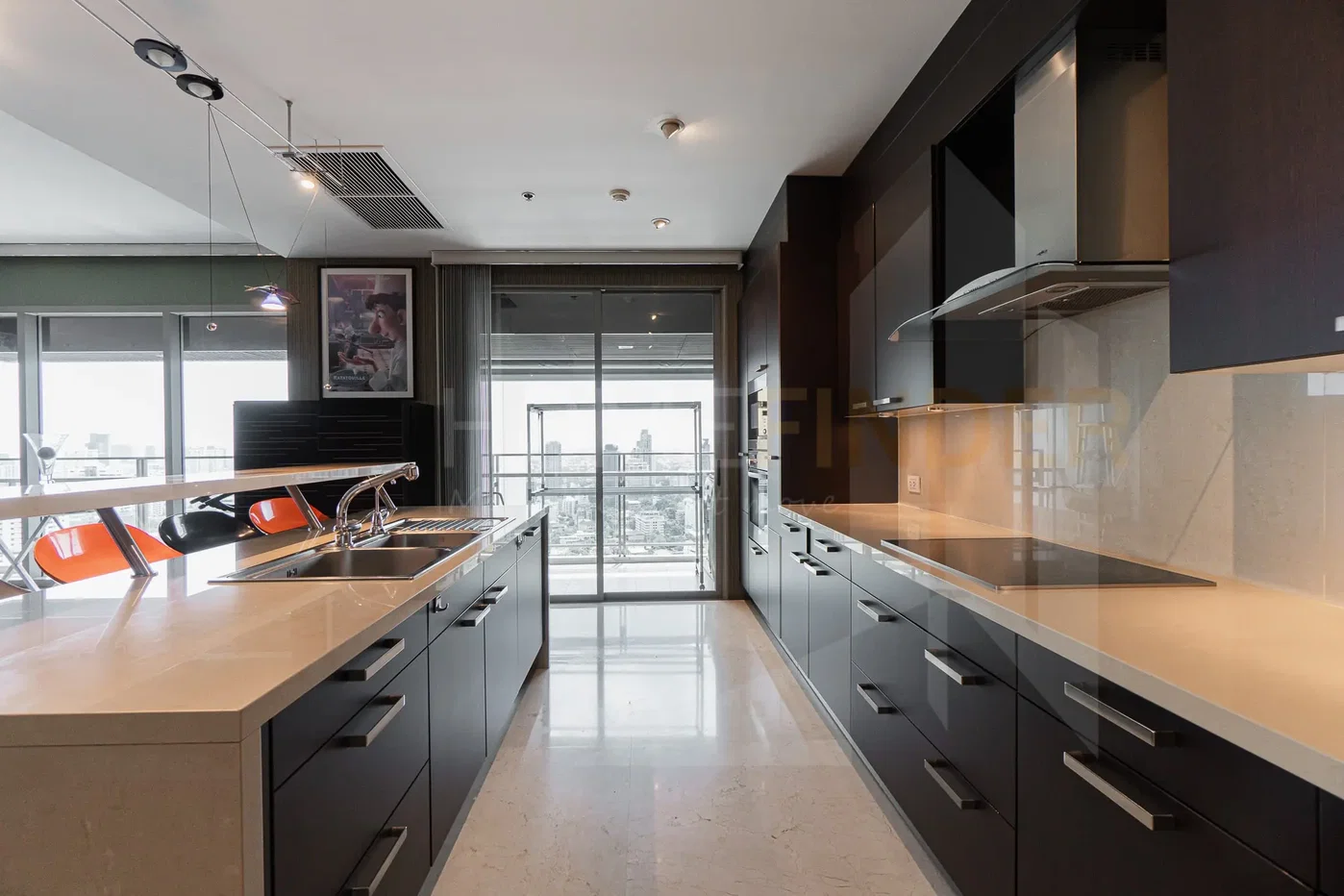 picture The Madison 4 bedrooms, for rent - 2/18