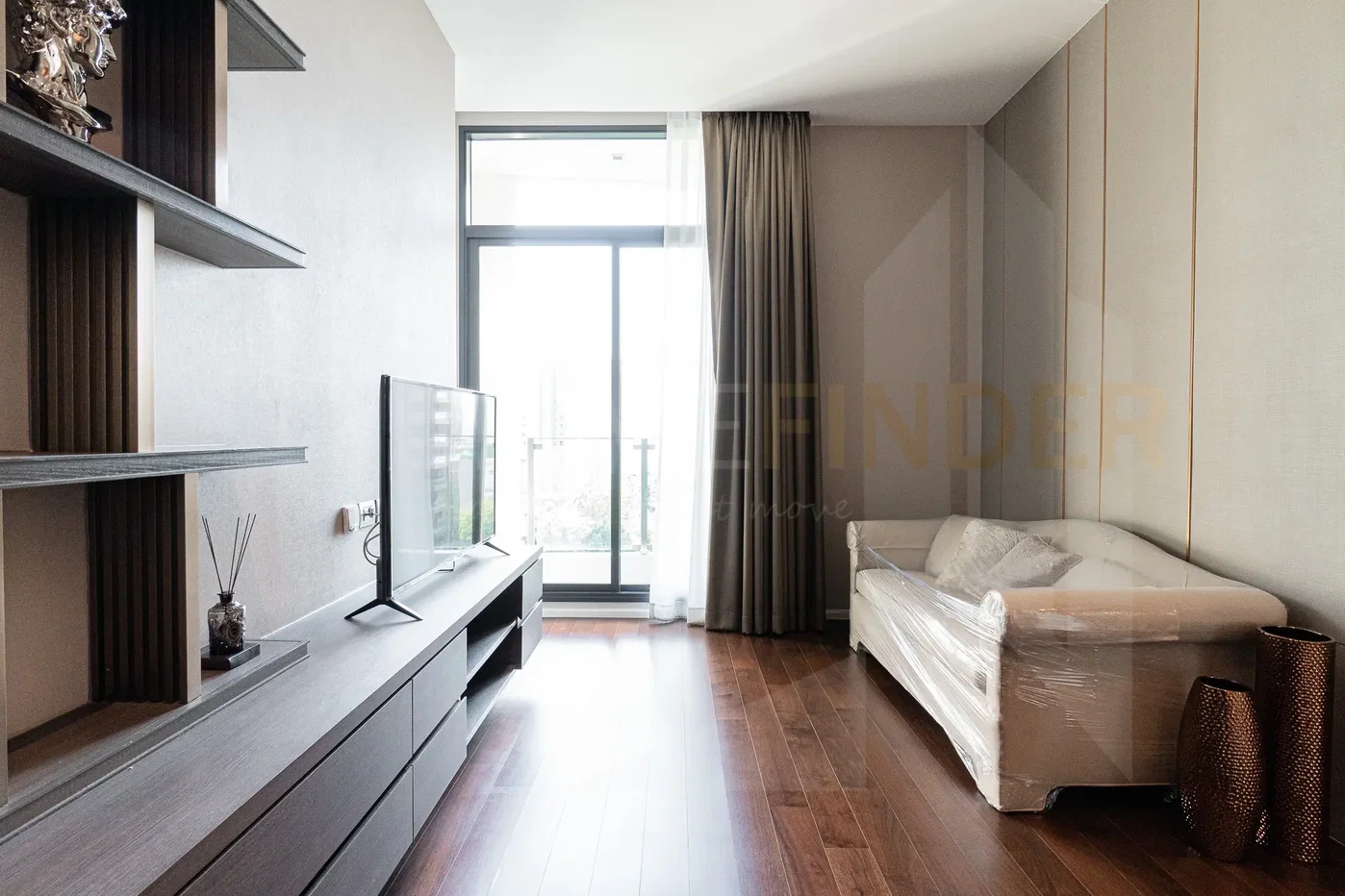 picture The Diplomat 39 2 bedrooms, for rent - 1/12