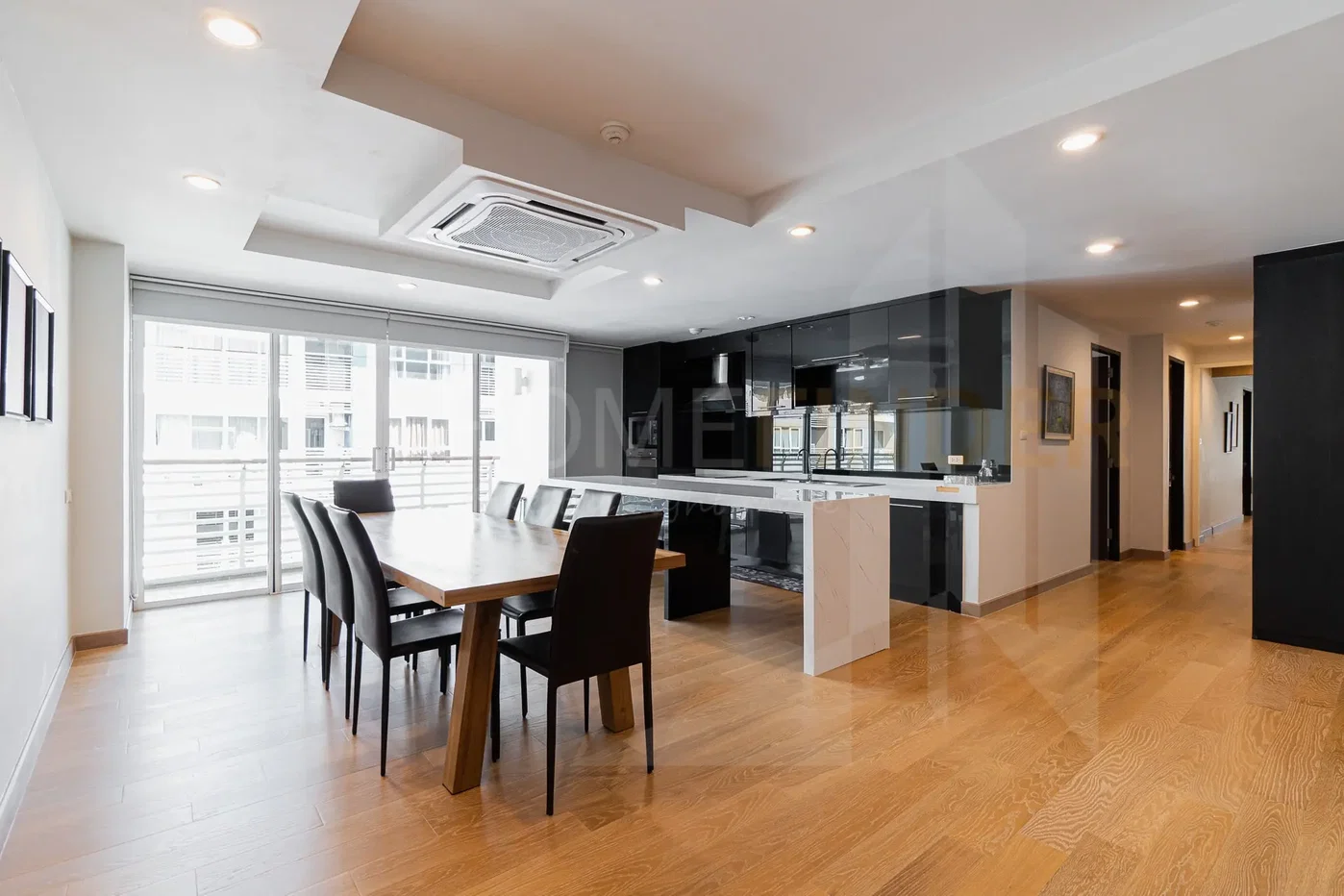 picture Avenue 61 4 bedrooms, for rent - 4/12