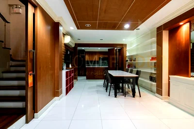 Houses for rent Srinakharinwirot University Prasanmit Campus : Baan Klang Krung Thonglor- Spacious 4 bedroom house for rent in Thong lo, Bangkok 4 bedrooms, for rent