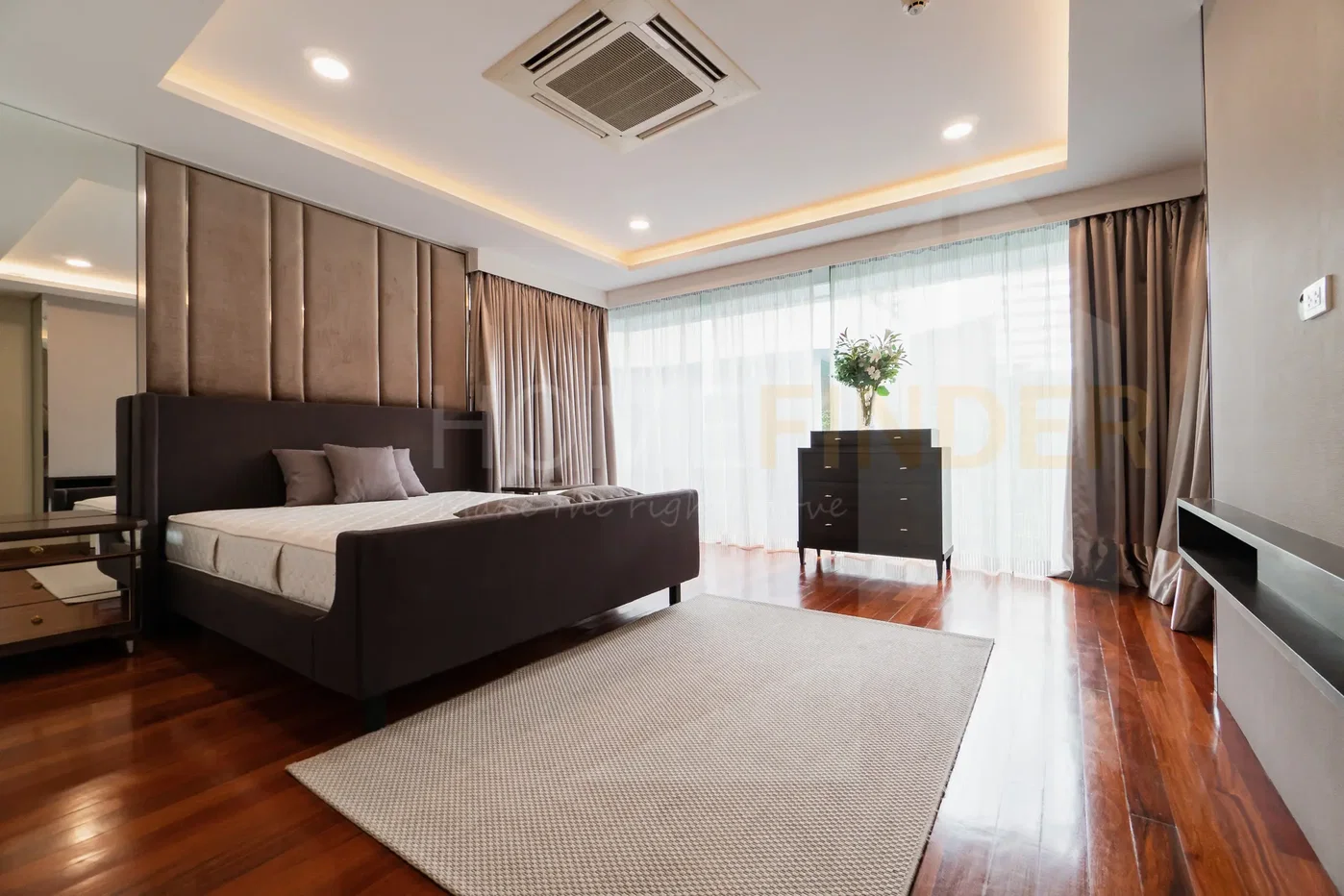 picture Levara Residence 3 bedrooms, for rent - 7/23