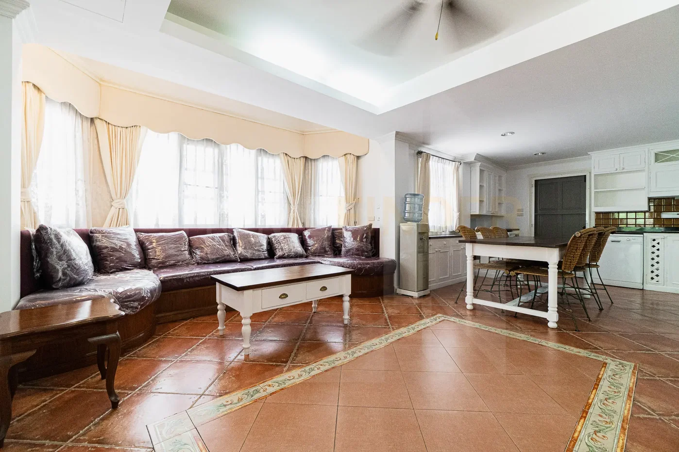 picture Fantasia Villa 2 4 bedrooms, for rent - 1/13
