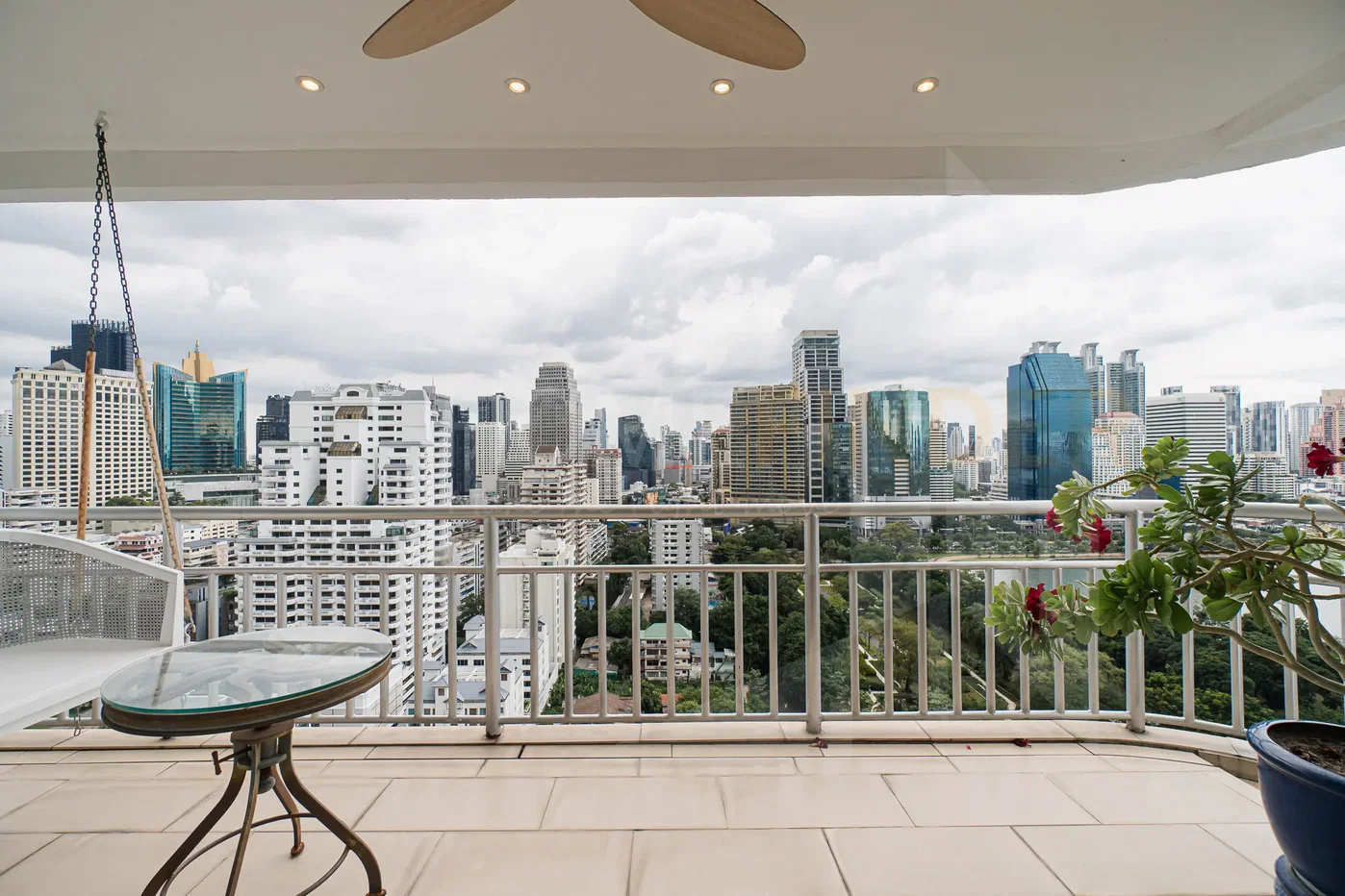 picture Lake Green 2 bedrooms, for rent - 9/10