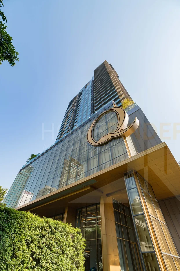 picture Q 1 Sukhumvit 3 bedrooms, for rent - 26/26