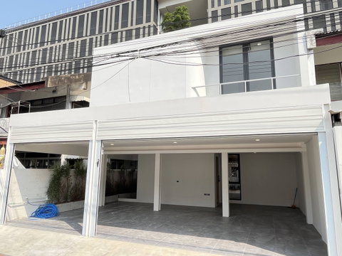 House in Saphan Khwai 3 bedrooms, for sale