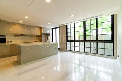 Townhouses for sale The Emquartier : Quarter 31 4 bedrooms, for sale