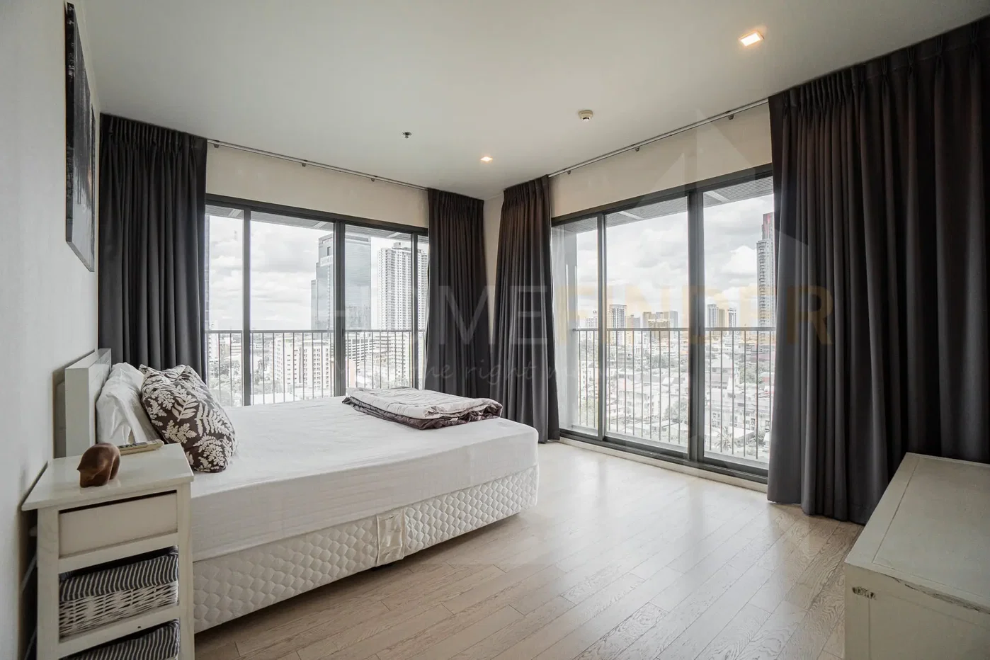 picture Noble Solo 1 bedroom, for rent - 4/7