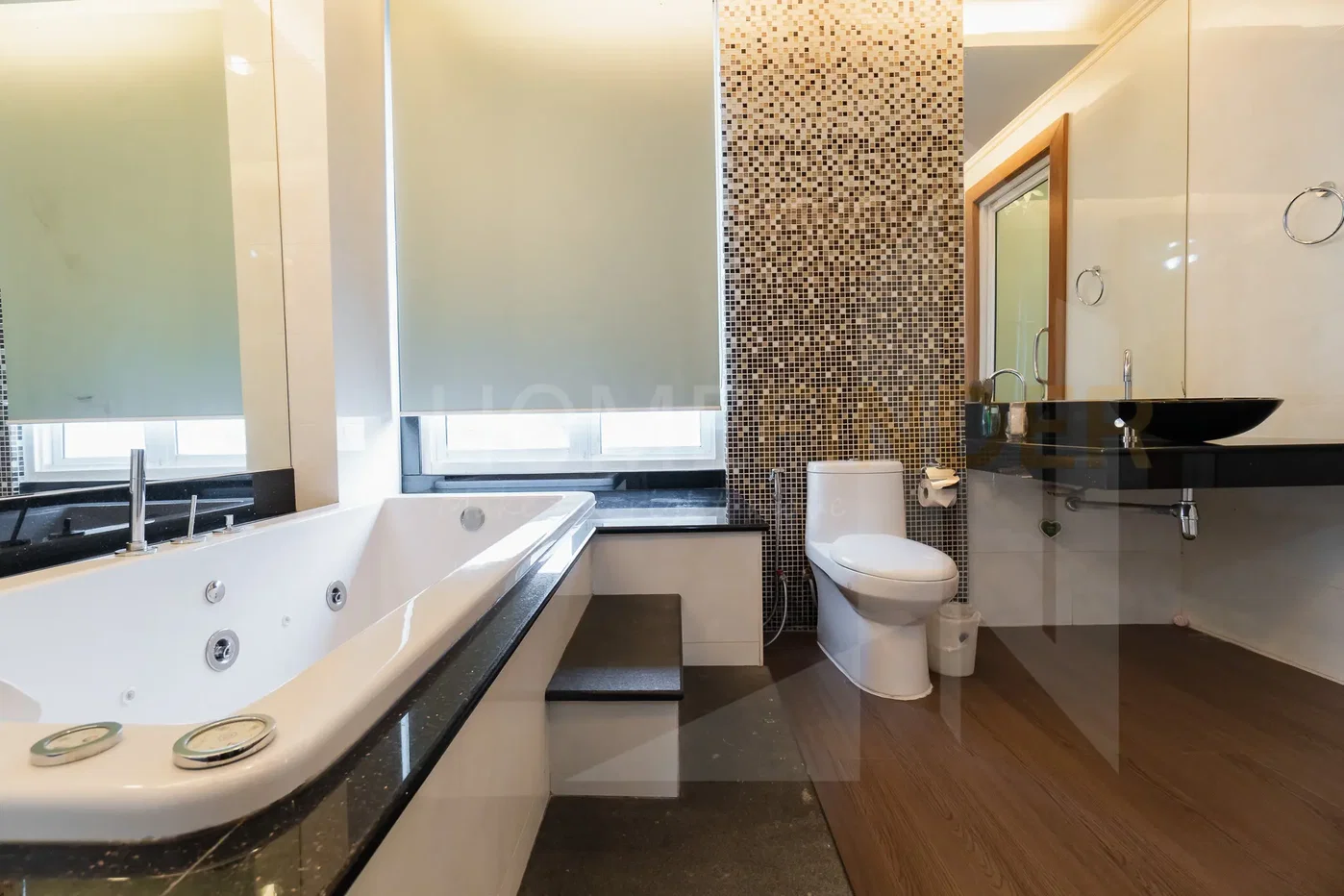 รูป Baan Klang Krung Thonglor- Spacious 4 bedroom house for rent in Thong lo, Bangkok 4 bedrooms, for rent - รูปที่ 38/39