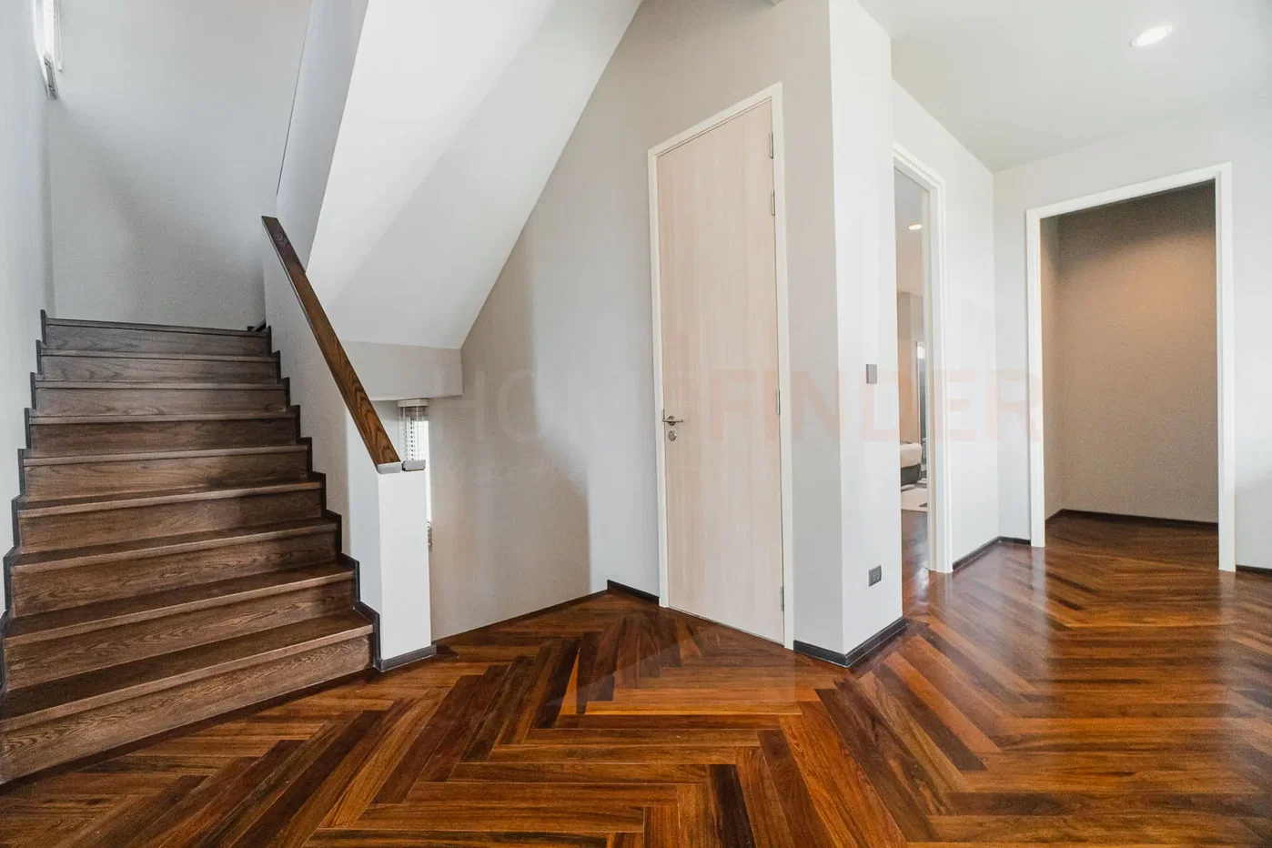 รูป Nirvana Collection Krungthep Kreetha 5 bedrooms, for sale - รูปที่ 5/37