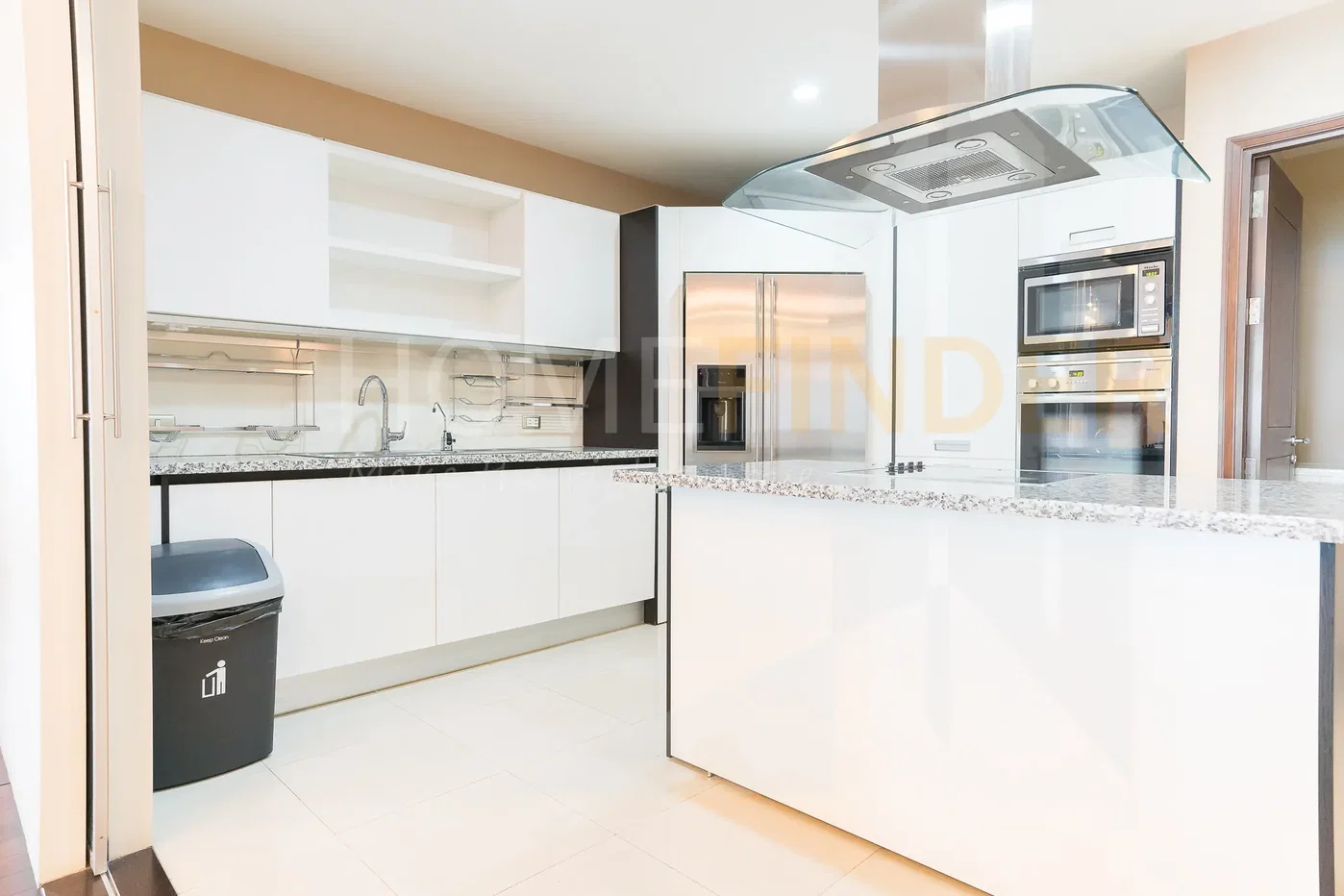 picture Sky Villas Condominium 3 bedrooms, for rent - 17/25