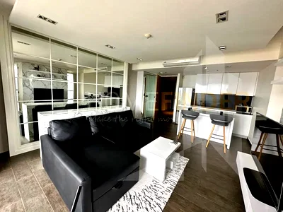 Condos for sale : The Lofts Ekkamai 1 bedroom, for sale