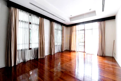 Houses for rent : Baan Sansiri Sukhumvit 67 4 bedrooms, for rent
