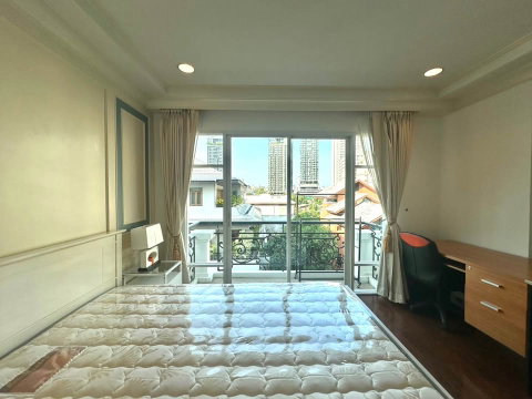 La Vie En Rose Place 3 bedrooms, for sale