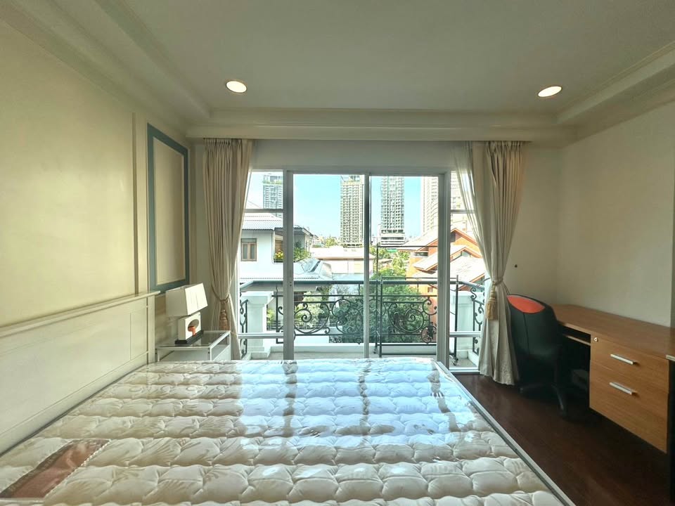 รูป La Vie En Rose Place 3 bedrooms, for sale - รูปที่ 1/14