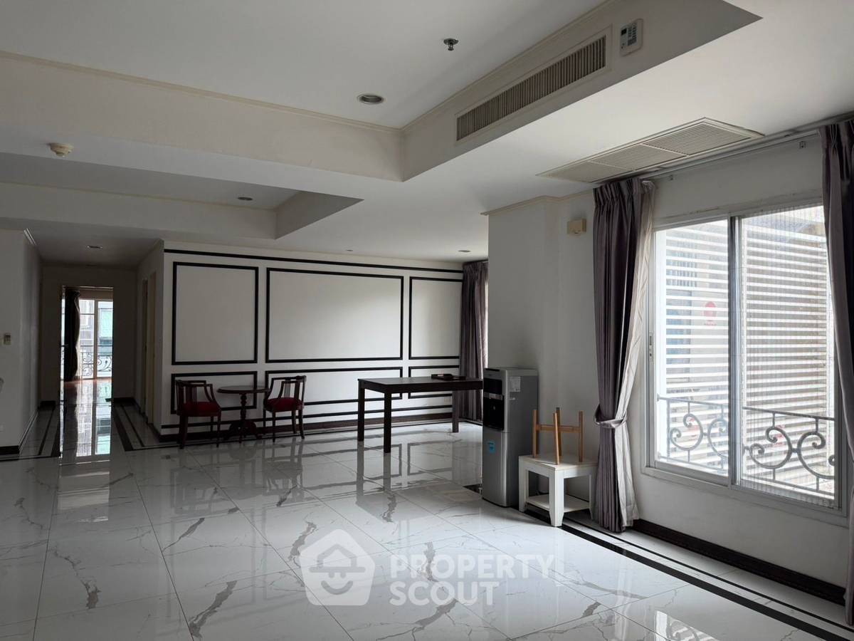 รูป คอนโด 3-ห้องนอน ที่ ลา วี ออง โรส เพลส คอนโดมิเนียม ใกล้ BTS ทองหล่อ (ID 2846909) - รูปที่ 3/10