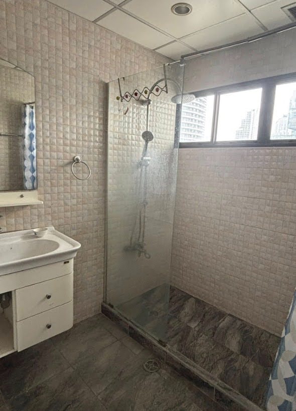 picture Liberty park 2 2 bedrooms, for sale - 7/9