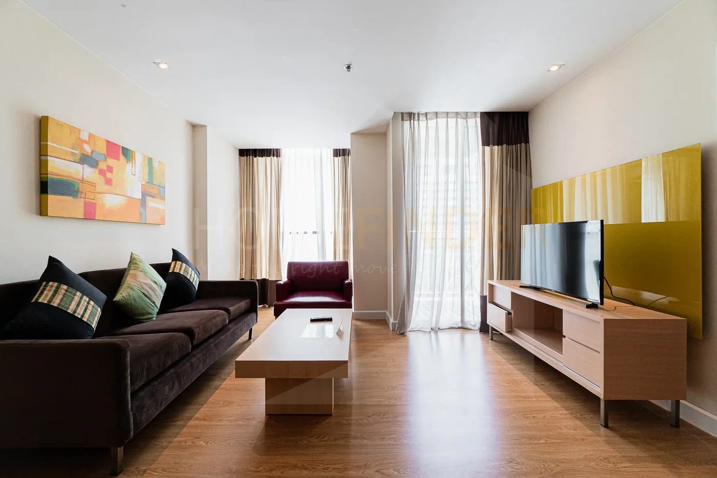 รูป Urbana Langsuan (Executive) 2 bedrooms, for rent - รูปที่ 3/9