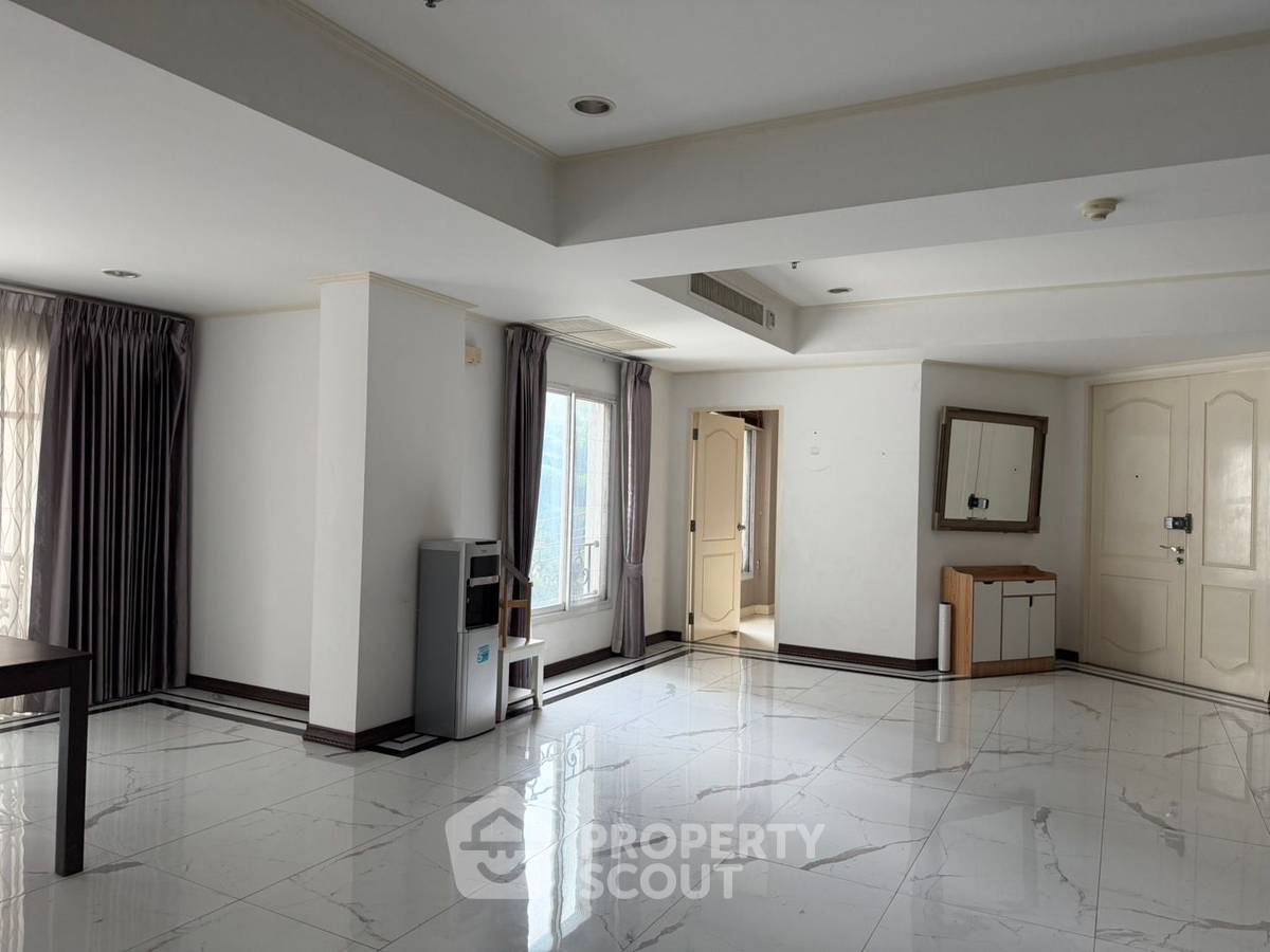 รูป คอนโด 3-ห้องนอน ที่ ลา วี ออง โรส เพลส คอนโดมิเนียม ใกล้ BTS ทองหล่อ (ID 2846909) - รูปที่ 9/10