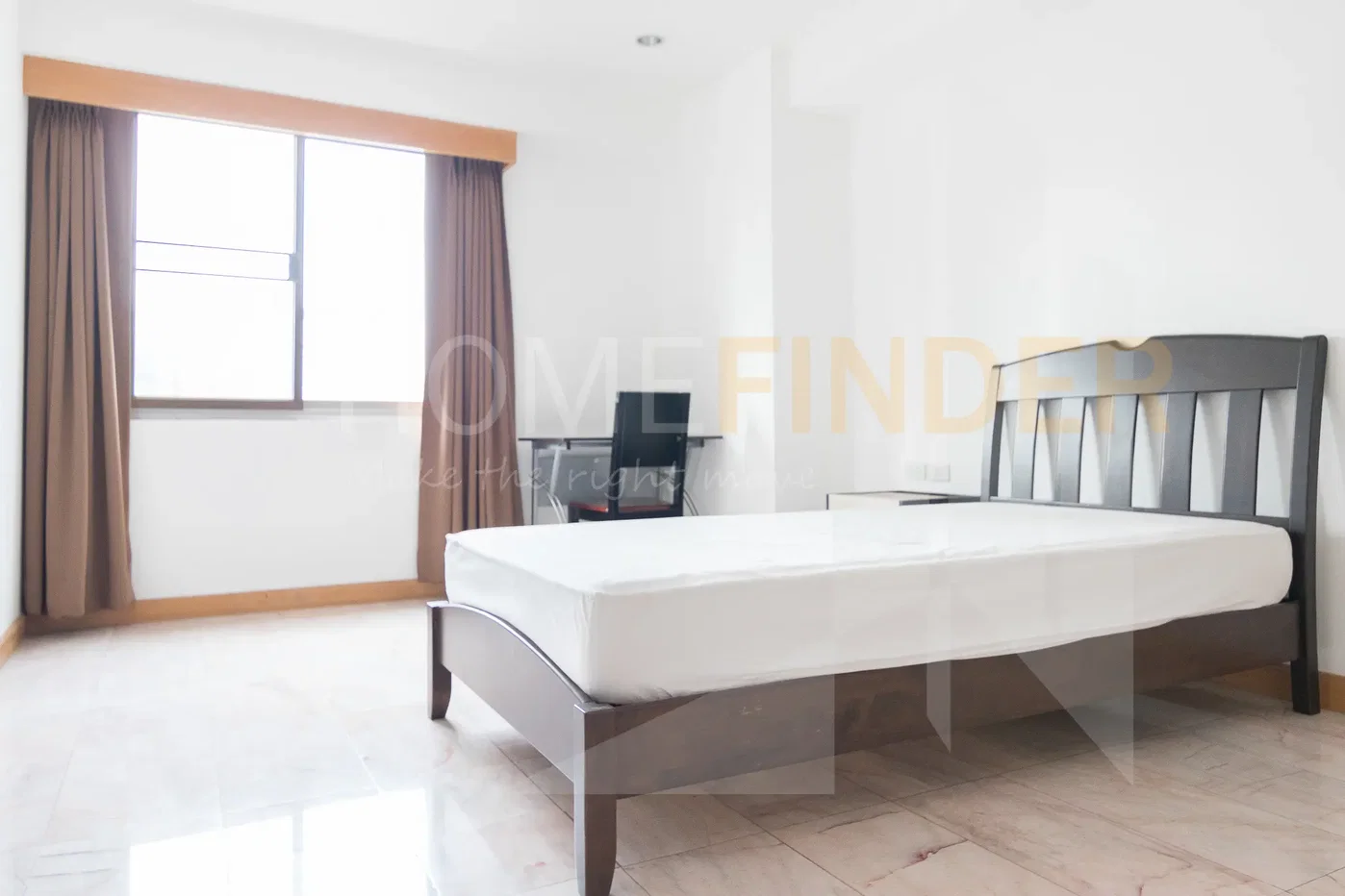 picture Royal Castle 3 bedrooms, for rent - 11/22