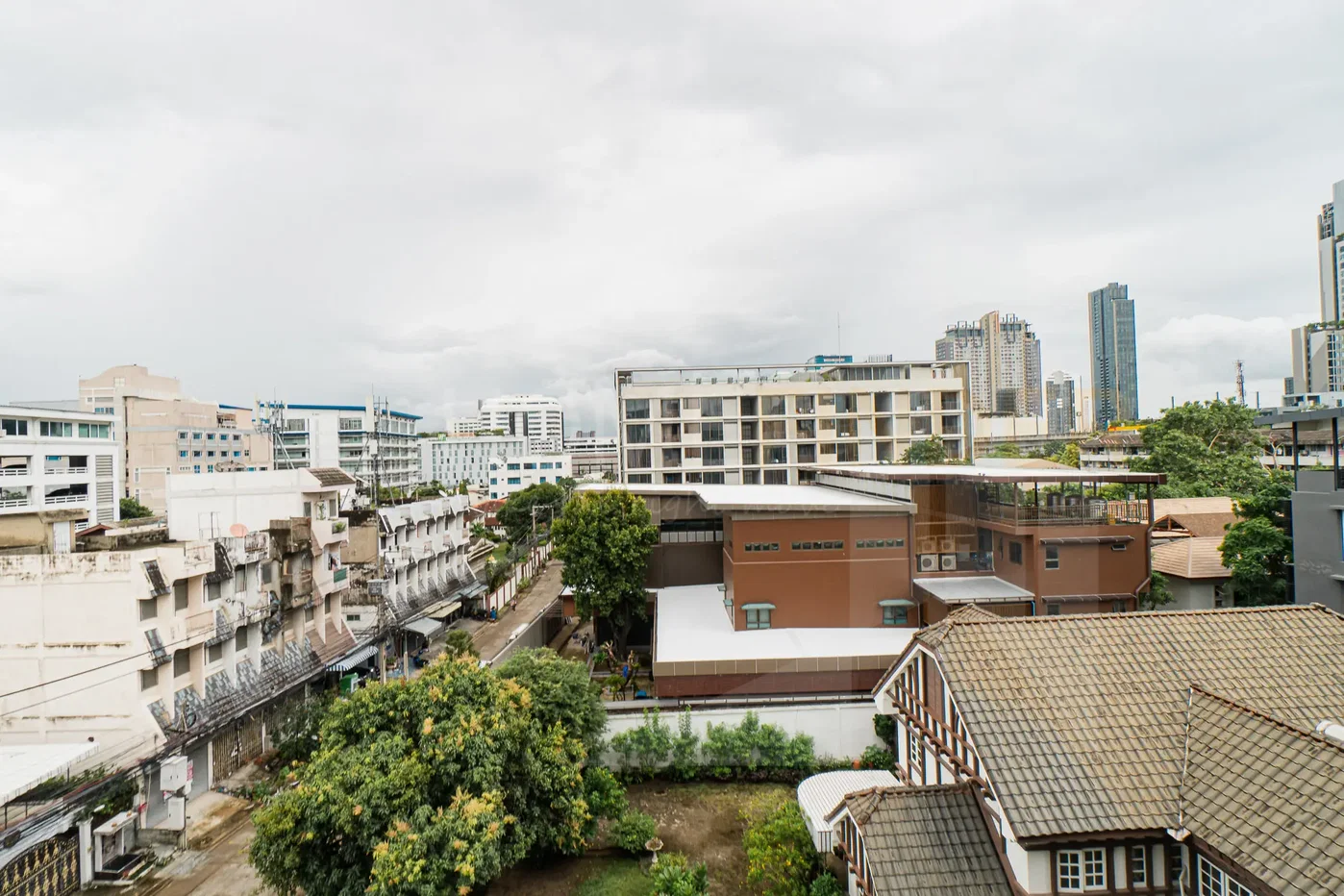 picture Lloyd Soonvijai - Thonglor 2 bedrooms, for rent - 11/11