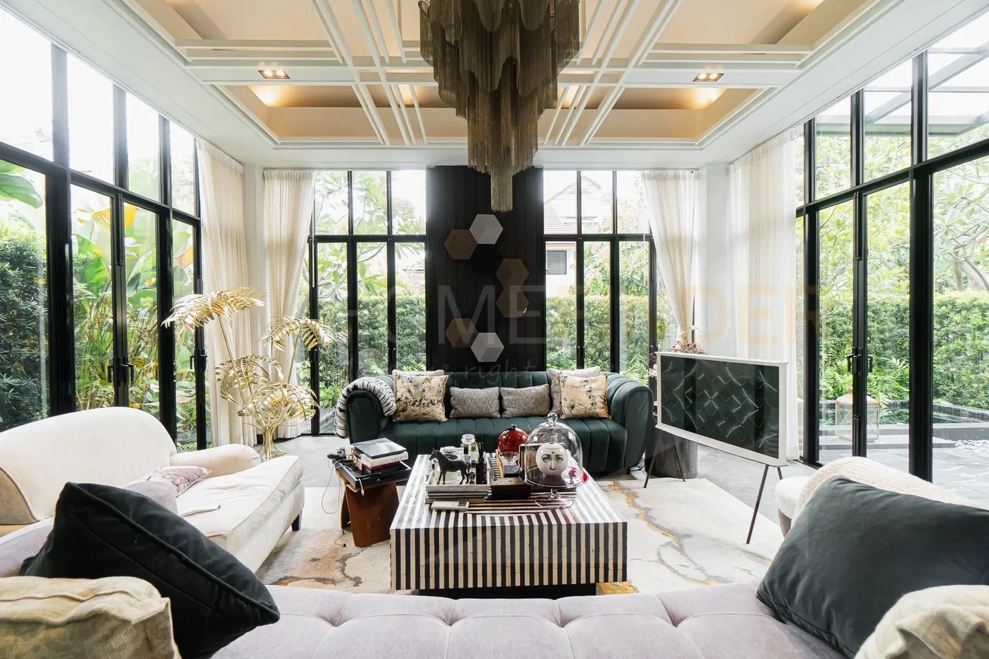 picture House in Thonglor 4 bedrooms, for rent - 1/8