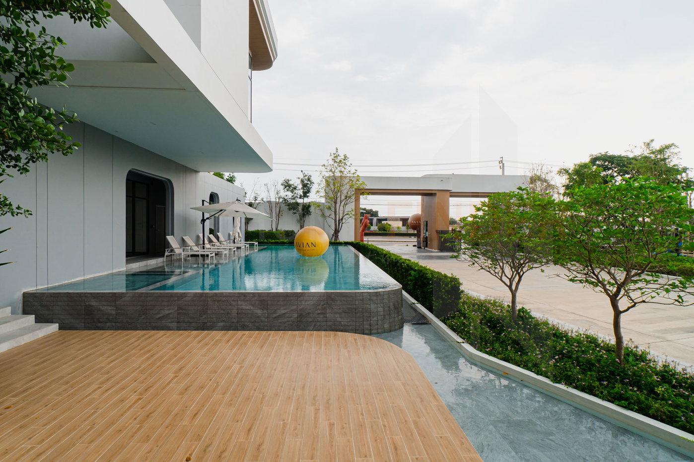 รูป AVIAN Srinakarin - Krungthepkreetha 4 bedrooms, for sale - รูปที่ 2/25