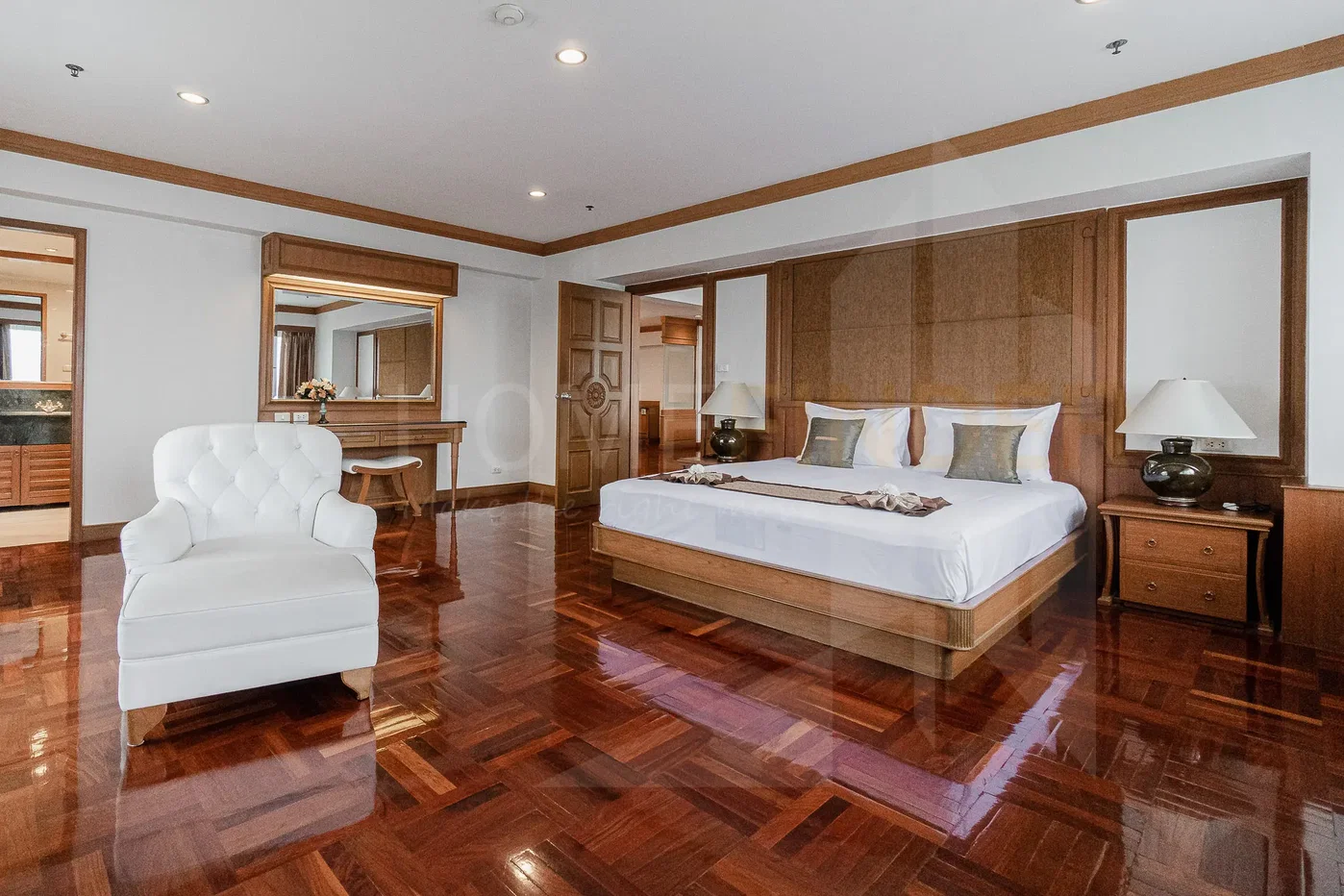 picture Centre Point Residence Phromphong Bangkok 4 bedrooms, for rent - 11/17
