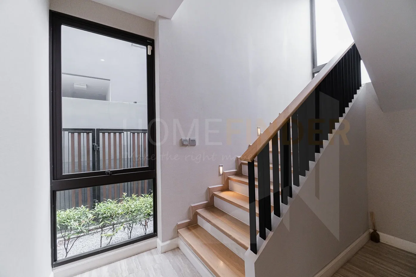 รูป Arna Ekkamai 65 - 4 bedroom house in Ekamai, Bangkok for sale 4 bedrooms, for sale - รูปที่ 6/19