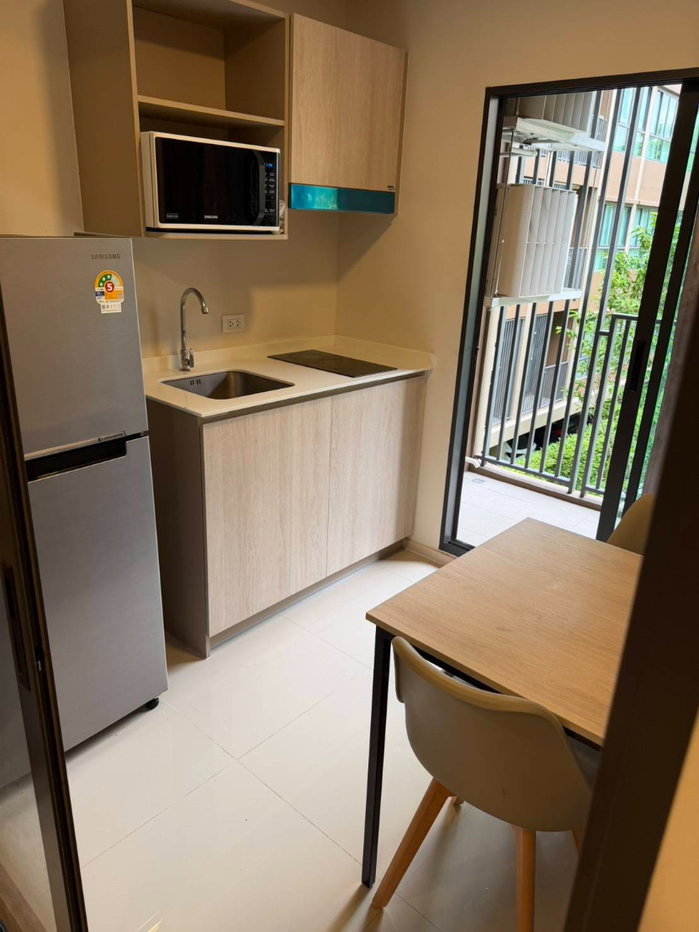 รูป ให้เช่าคอนโด D CONDO Calm รามคำแหง 40 ห้องสวยสภาพใหม่ วิวสระ เฟอร์ครบพร้อมอยู่ ใกล้ MRT ใกล้ แยกลำสาลี เชื่อมต่อรถไฟฟ้าสายสีเหลือง ใกล้ ม.รามคำแหง - รูปที่ 4/16