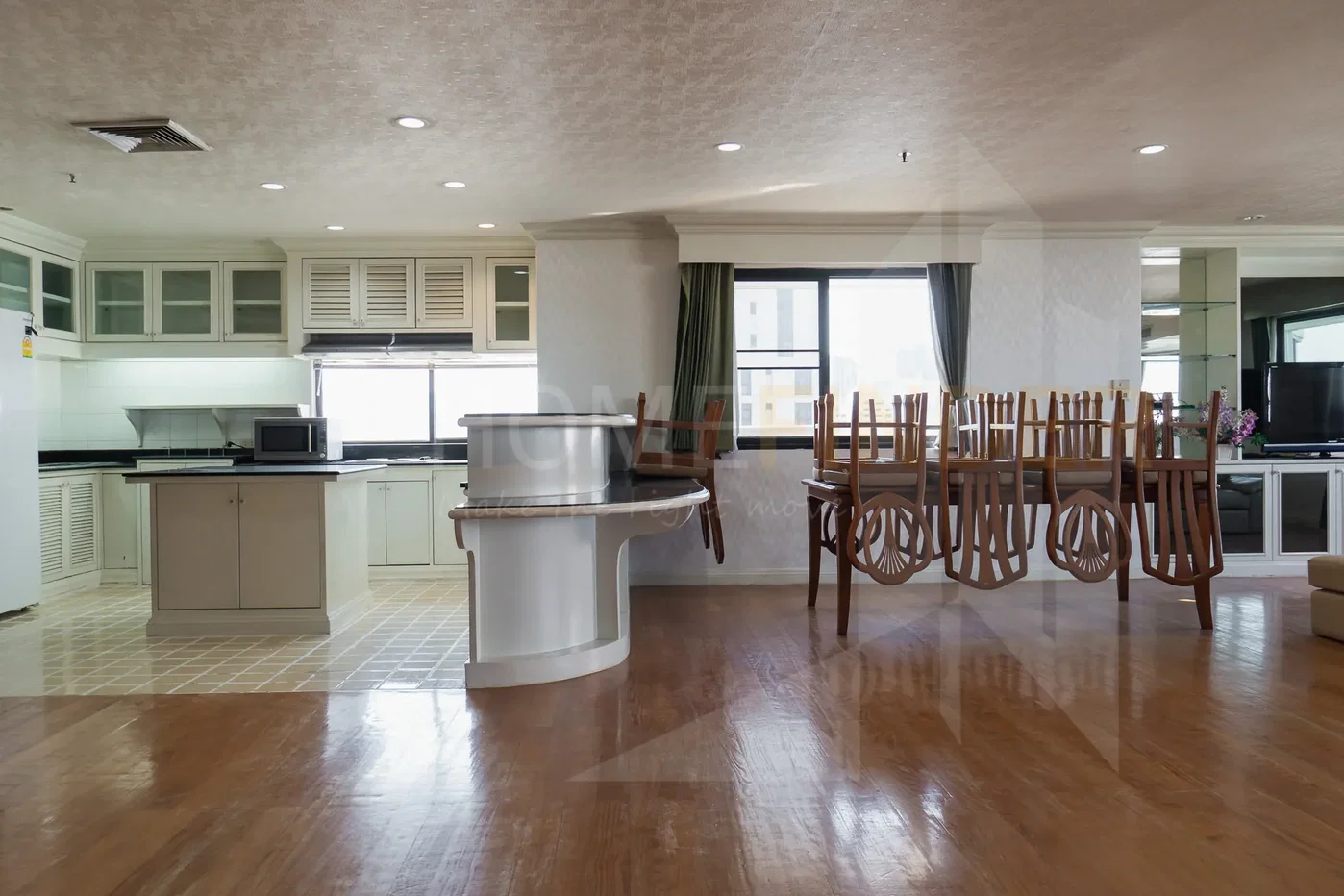 picture Baan Suanpetch condominium 3 bedrooms, for rent - 13/21