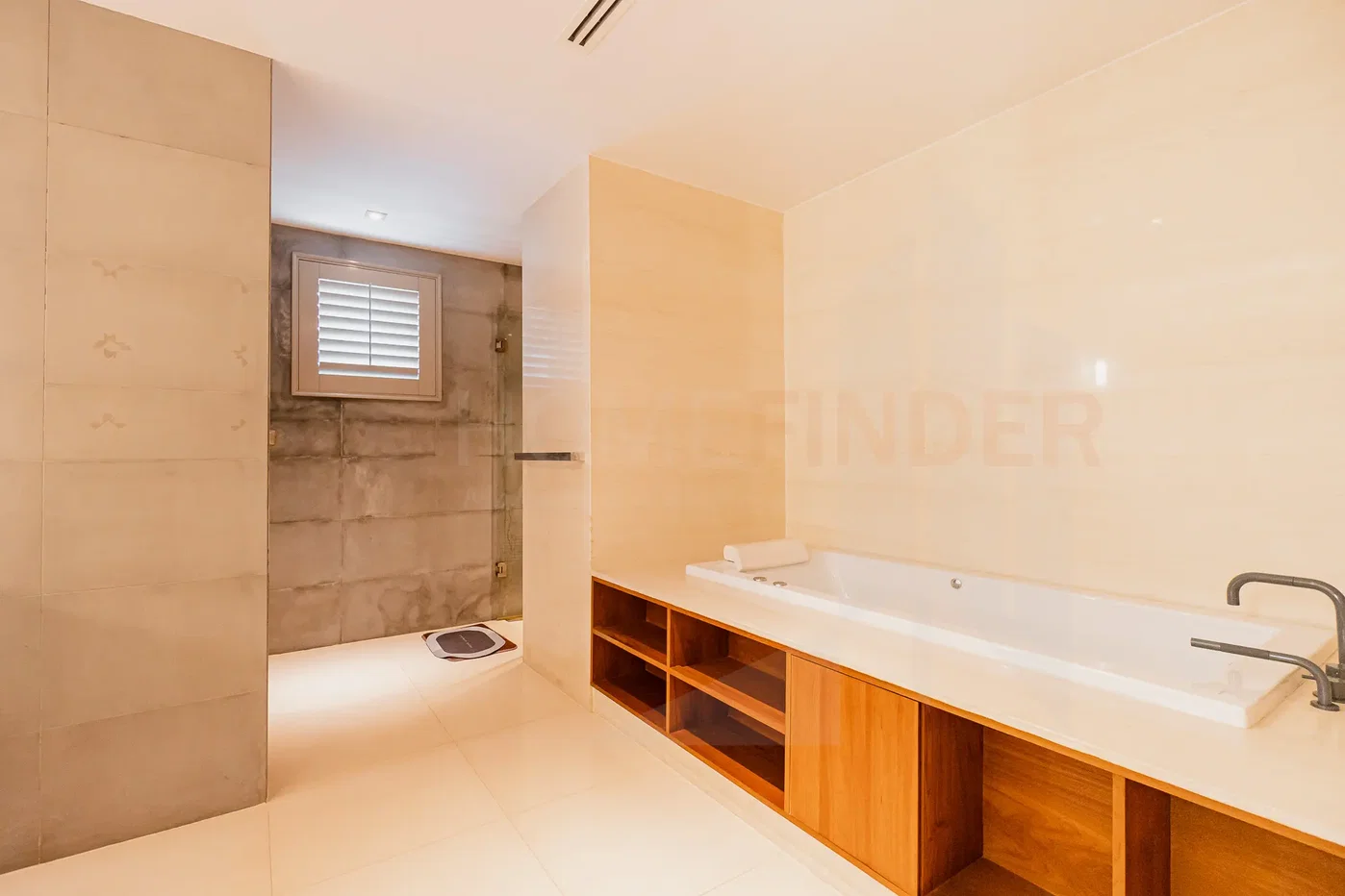 รูป The Crest Ruamrudee 3 bedrooms, for rent - รูปที่ 9/10