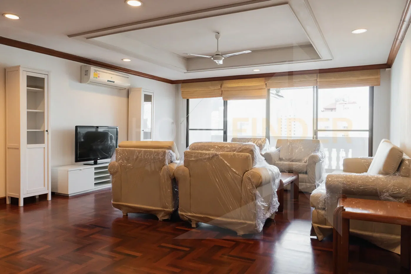 รูป Sethiwan Palace Sukhumvit 4 3 bedrooms, for rent - รูปที่ 5/27