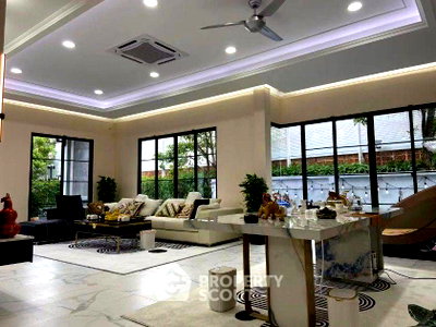 Houses for sale Samut Prakarn : 4-BR House at Grand Bangkok Boulevard Sukhumvit close to Lasalle (ID 3259357)