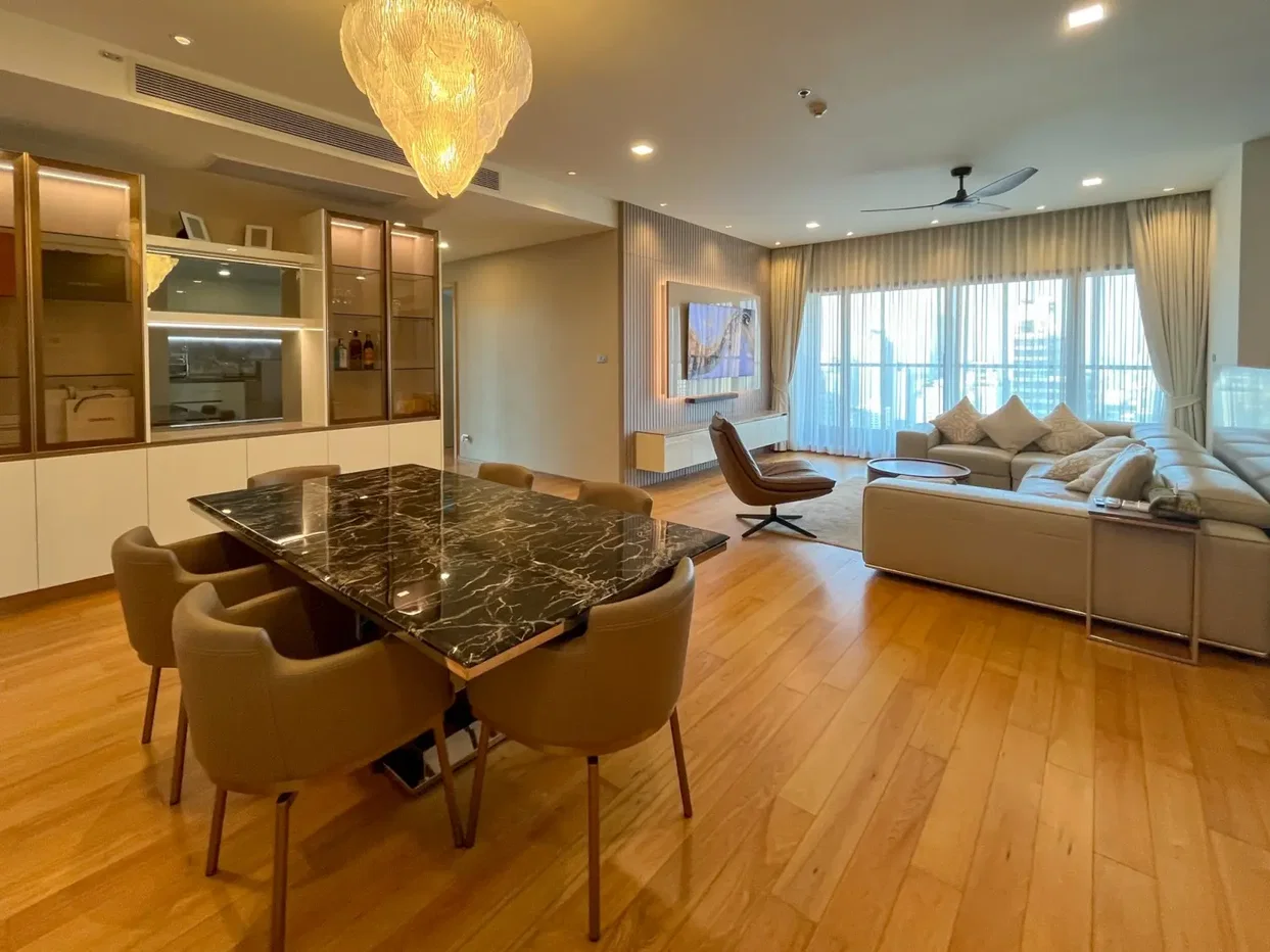 picture Hyde Sukhumvit 13 3 bedrooms, for sale - 1/10
